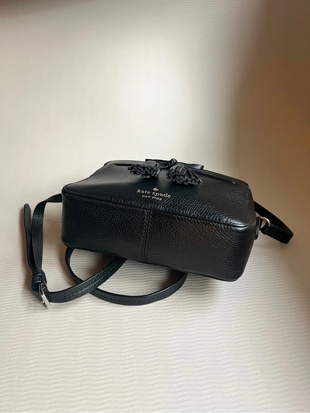 kate spade pebbled black